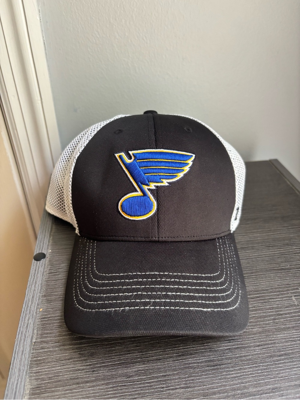 St. Louis Blues Black and White Mesh Trucker Cap